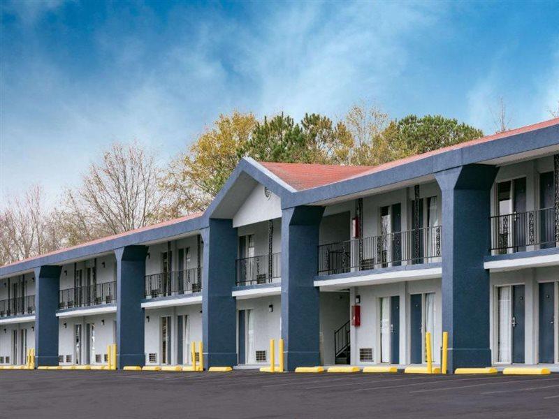 Motel Super 8 By Wyndham Locust Grove Extérieur photo