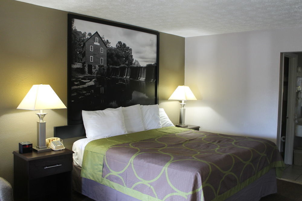 Motel Super 8 By Wyndham Locust Grove Extérieur photo