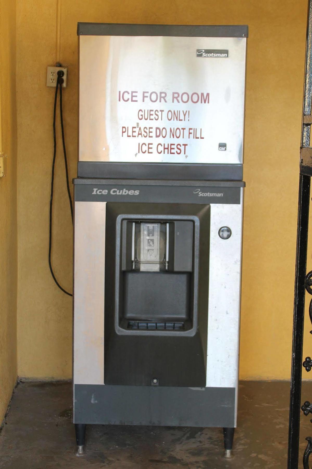 Motel Super 8 By Wyndham Locust Grove Extérieur photo